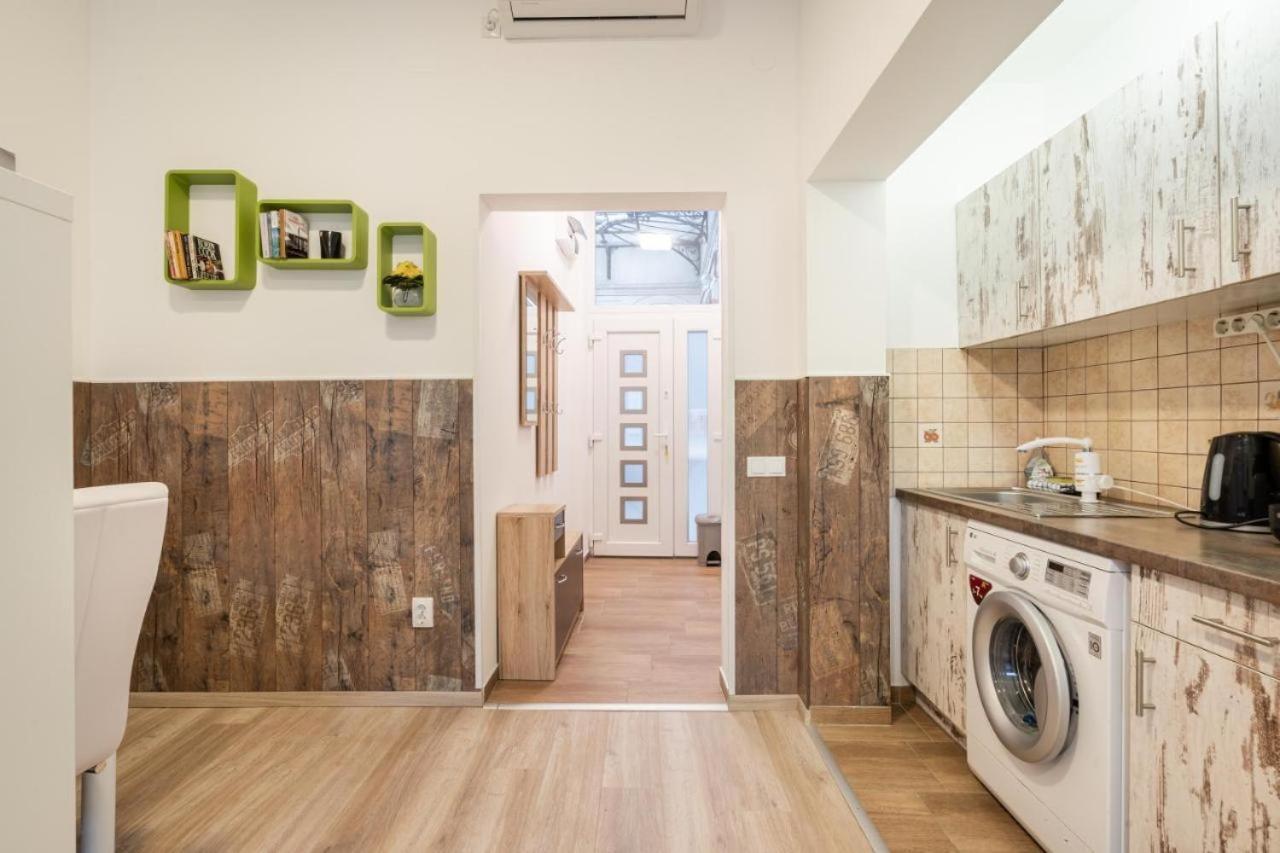 Silver In The City Centre Apartment Budapest